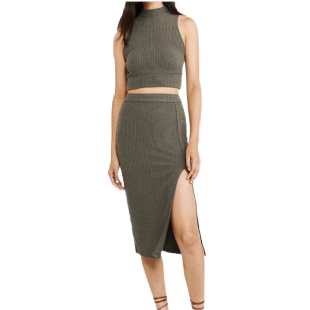 Abercrombie & Fitch Pencil Skirt & Sleeveless Top